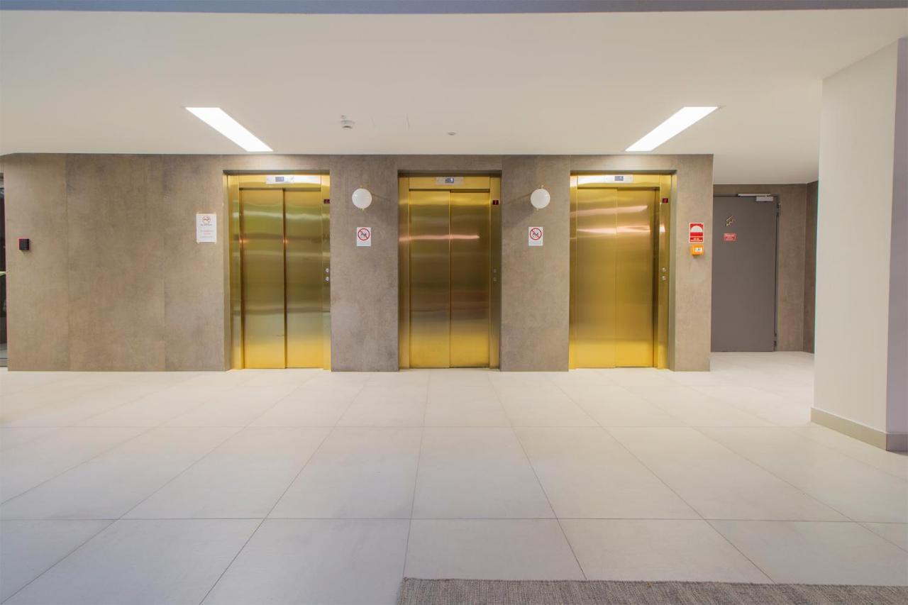 Corvin Modern Two Bedroom Apartment Free Parking Budapeste Exterior foto