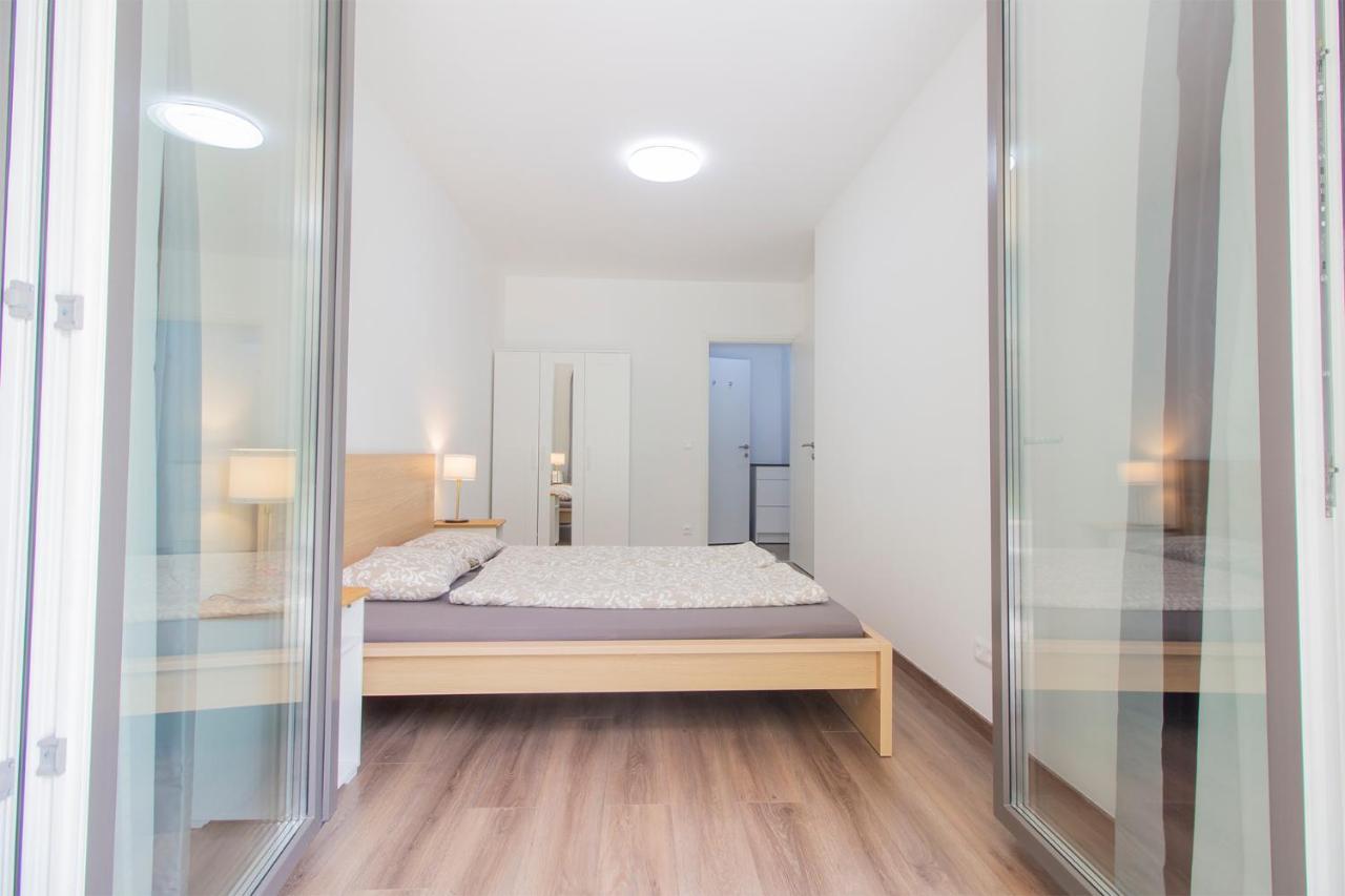 Corvin Modern Two Bedroom Apartment Free Parking Budapeste Exterior foto