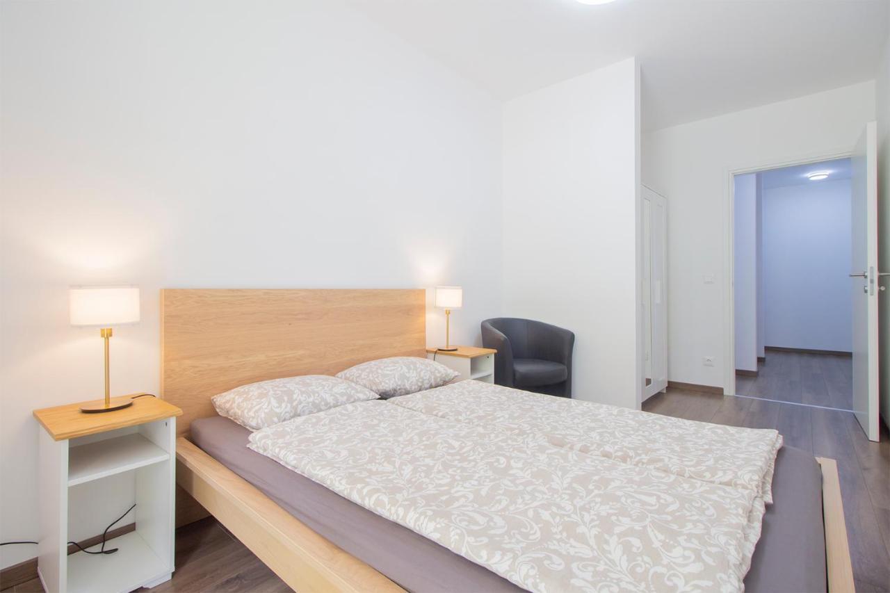 Corvin Modern Two Bedroom Apartment Free Parking Budapeste Exterior foto