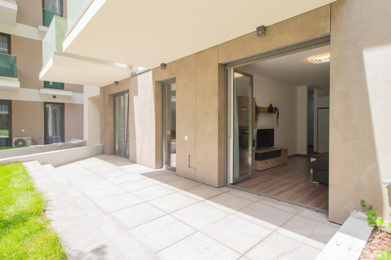 Corvin Modern Two Bedroom Apartment Free Parking Budapeste Exterior foto