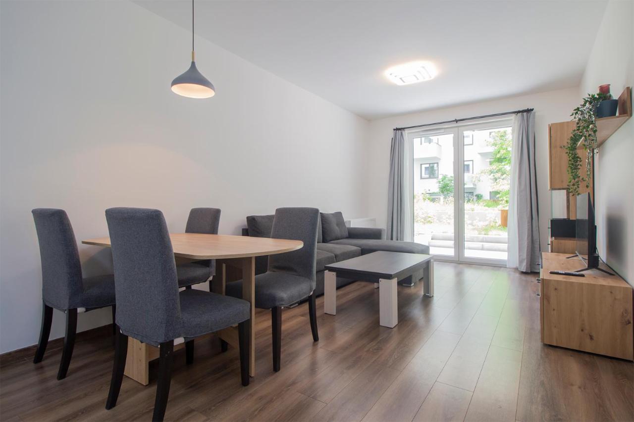 Corvin Modern Two Bedroom Apartment Free Parking Budapeste Exterior foto